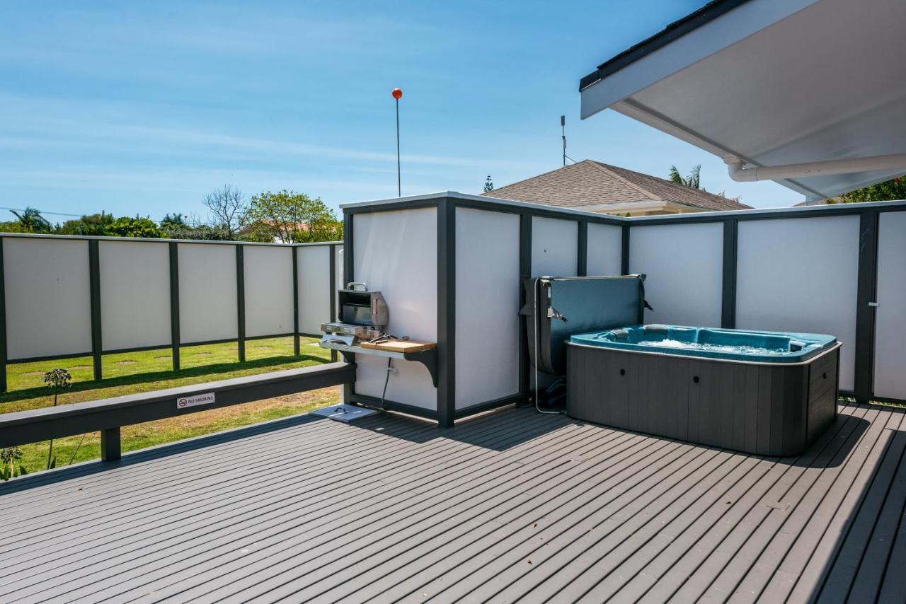 Number Six - Oneroa Holiday Home Luaran gambar