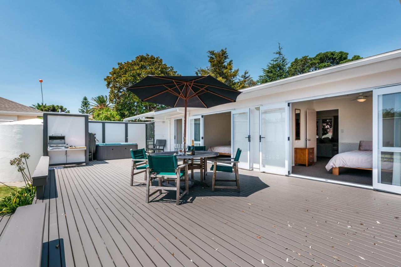 Number Six - Oneroa Holiday Home Luaran gambar